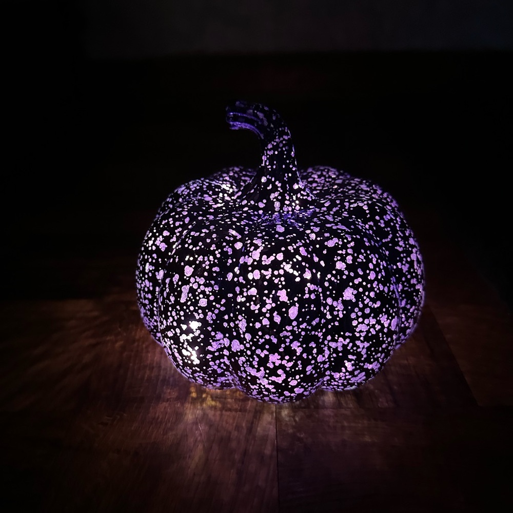 Pumpkin purple gourd glittery lights up, pumpkin only - Picture 4 of 7
